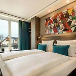 One Frankfurt-roemer 3*