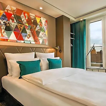 Hotel One Frankfurt-roemer