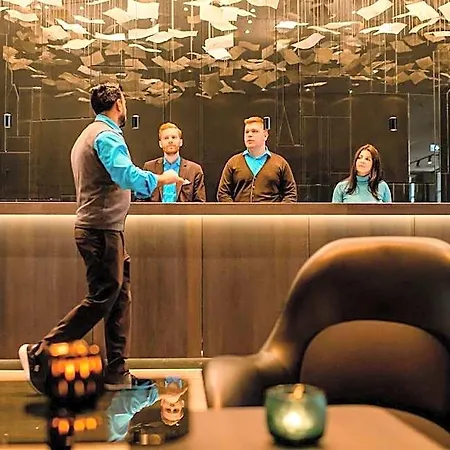 Hotel One Frankfurt-roemer 3*