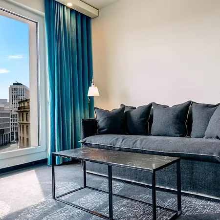 Hotel One Frankfurt-roemer 3*