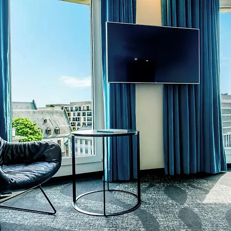 Hotel One Frankfurt-römer