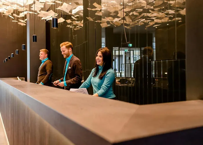 One Frankfurt-roemer Szálloda 3*