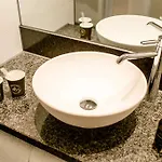 מלון One Frankfurt-roemer 3*