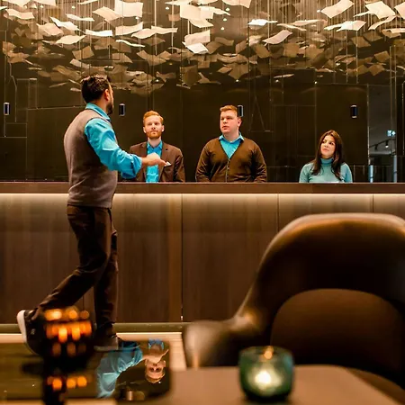 One Frankfurt-roemer Hotel 3*