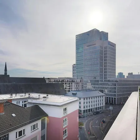 One Frankfurt-roemer Otel