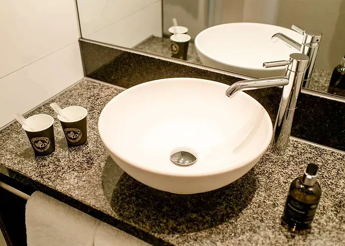 Hotel One Frankfurt-roemer 3*